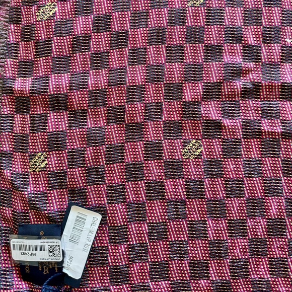 Louis Vuitton scarf - Picture 3 of 8